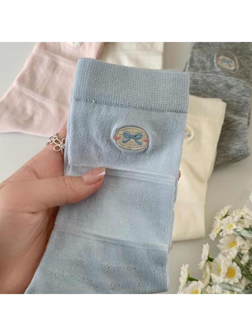 Rufia - Bow Embroidered Solid Color Crew Socks