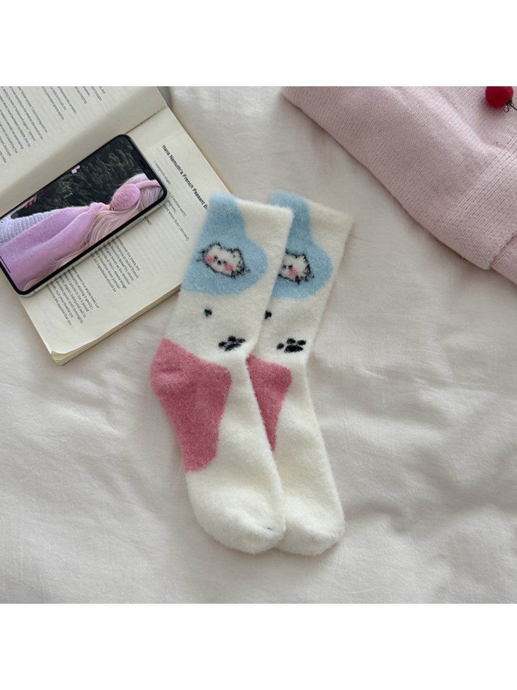 Rufia – Cozy Cat Pattern Crew Socks
