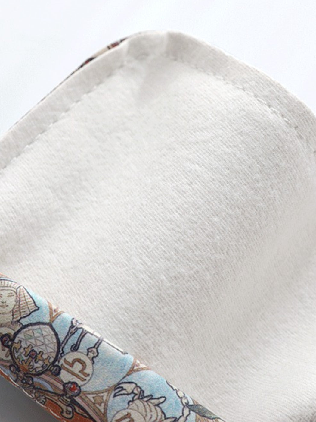 Cosbai – Mini Art Style Storage Pouch