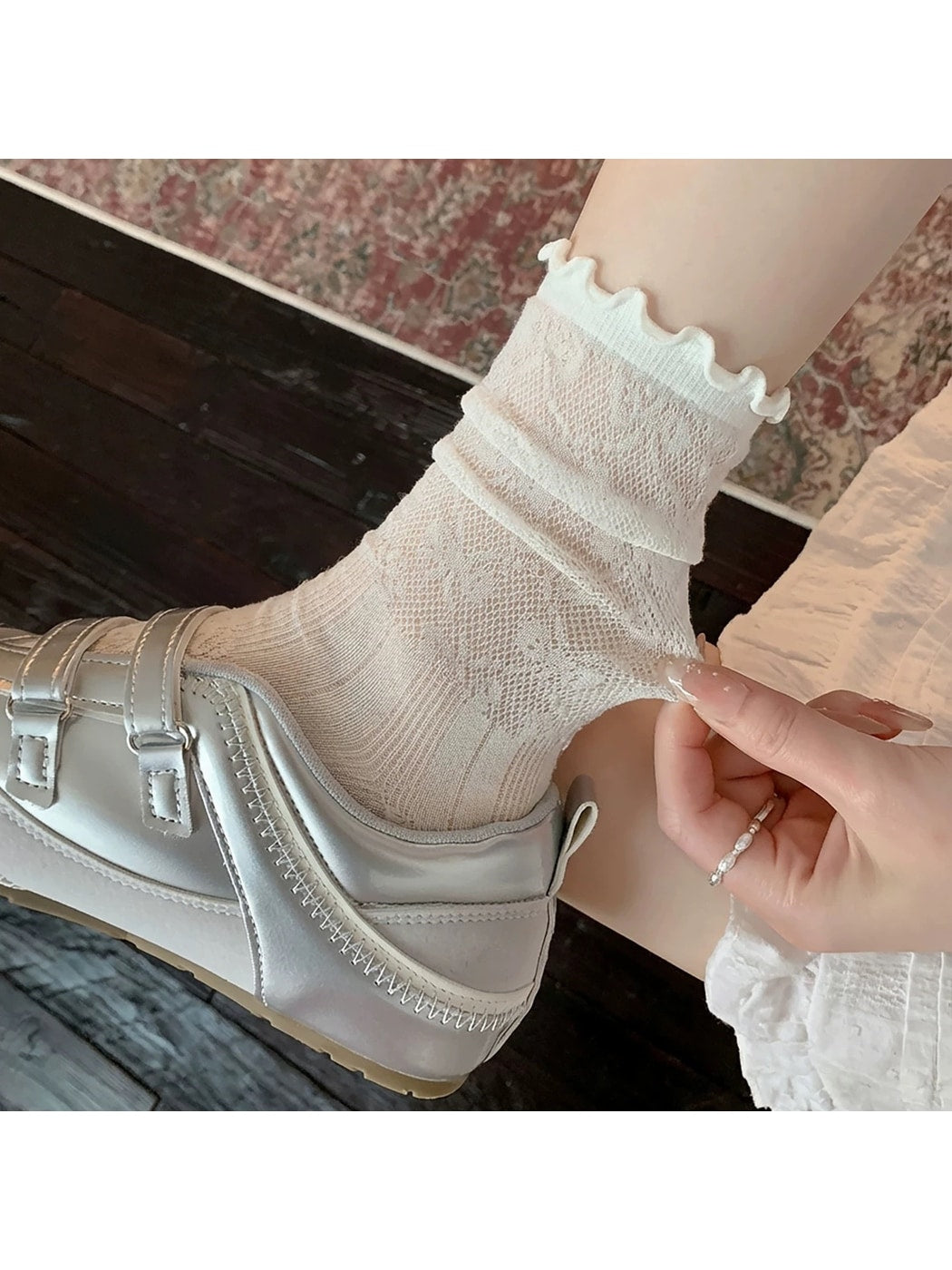 Rufia - Ruffle Cuff Bow Pattern Crew Socks