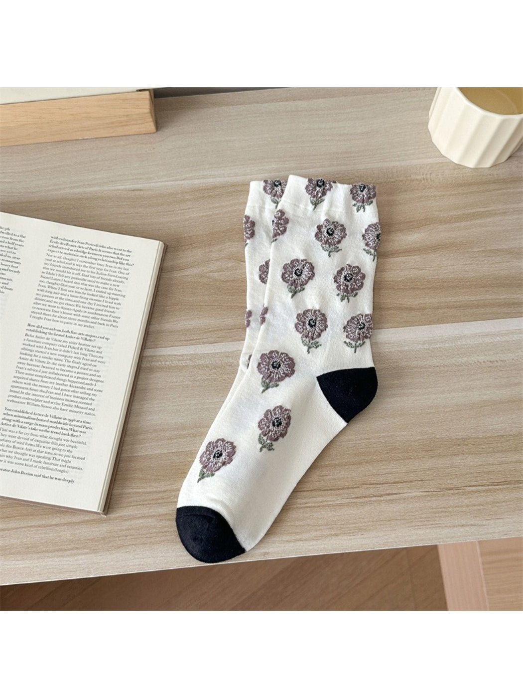 Rufia - Soft Garden Embroidery Crew Socks