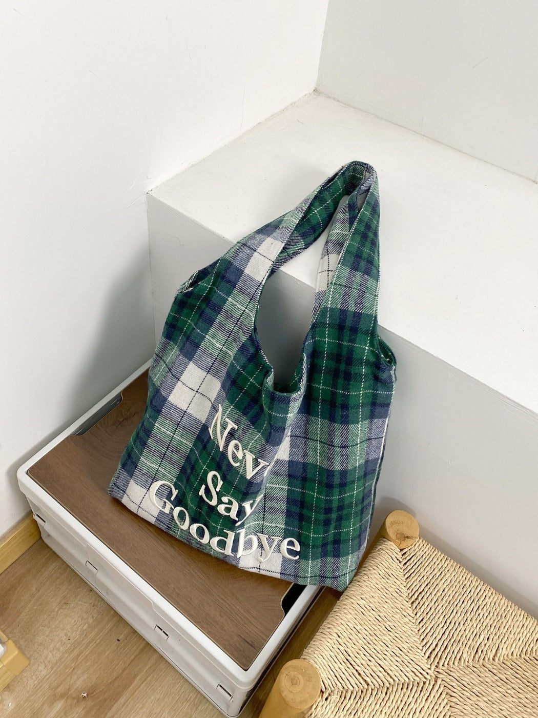Cosbai – Plaid Embroidered Shoulder Tote