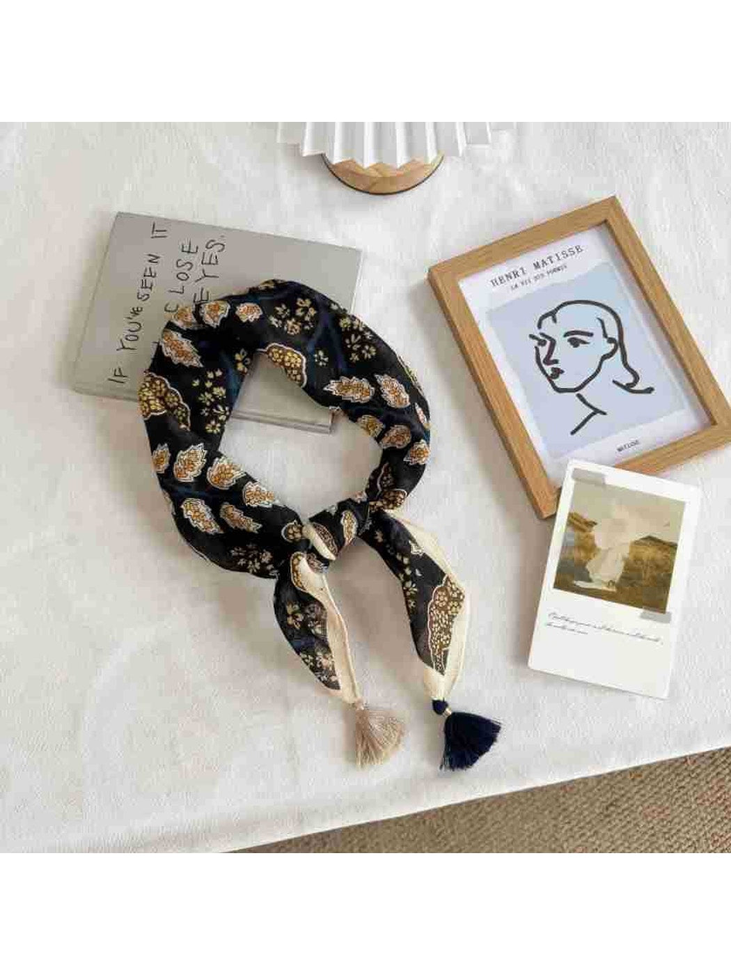 Scarvii - Patterned Simple Style Square Scarf