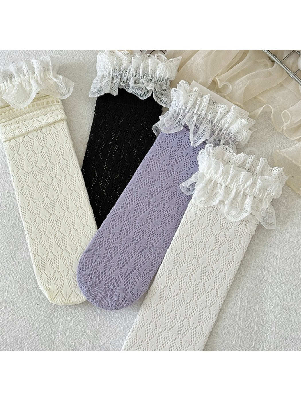 Rufia - Retro Lace Ruffle Trim Openwork Crew Socks