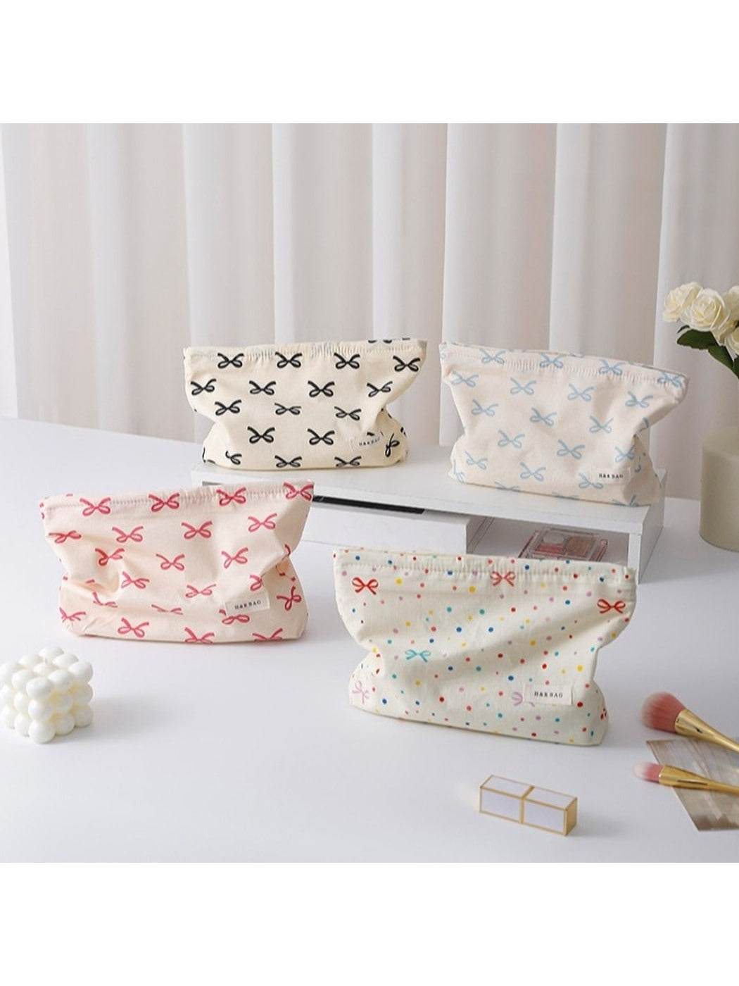 Cosbai - Sweet Style Bow Print Makeup Storage Bag