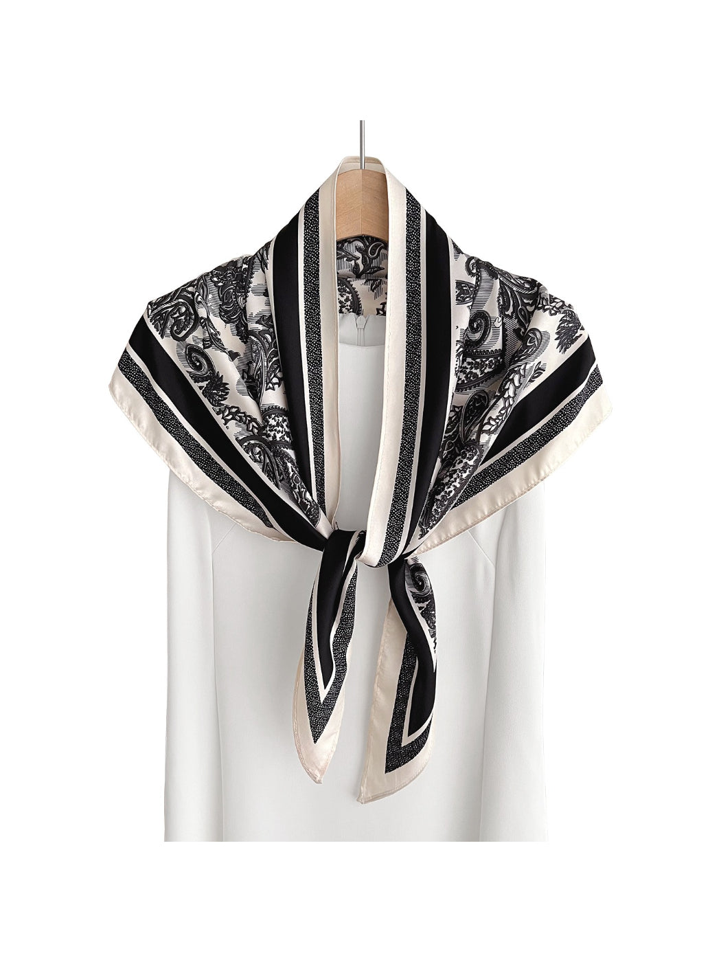 Scarvii Retro Paisley Triangle Scarf