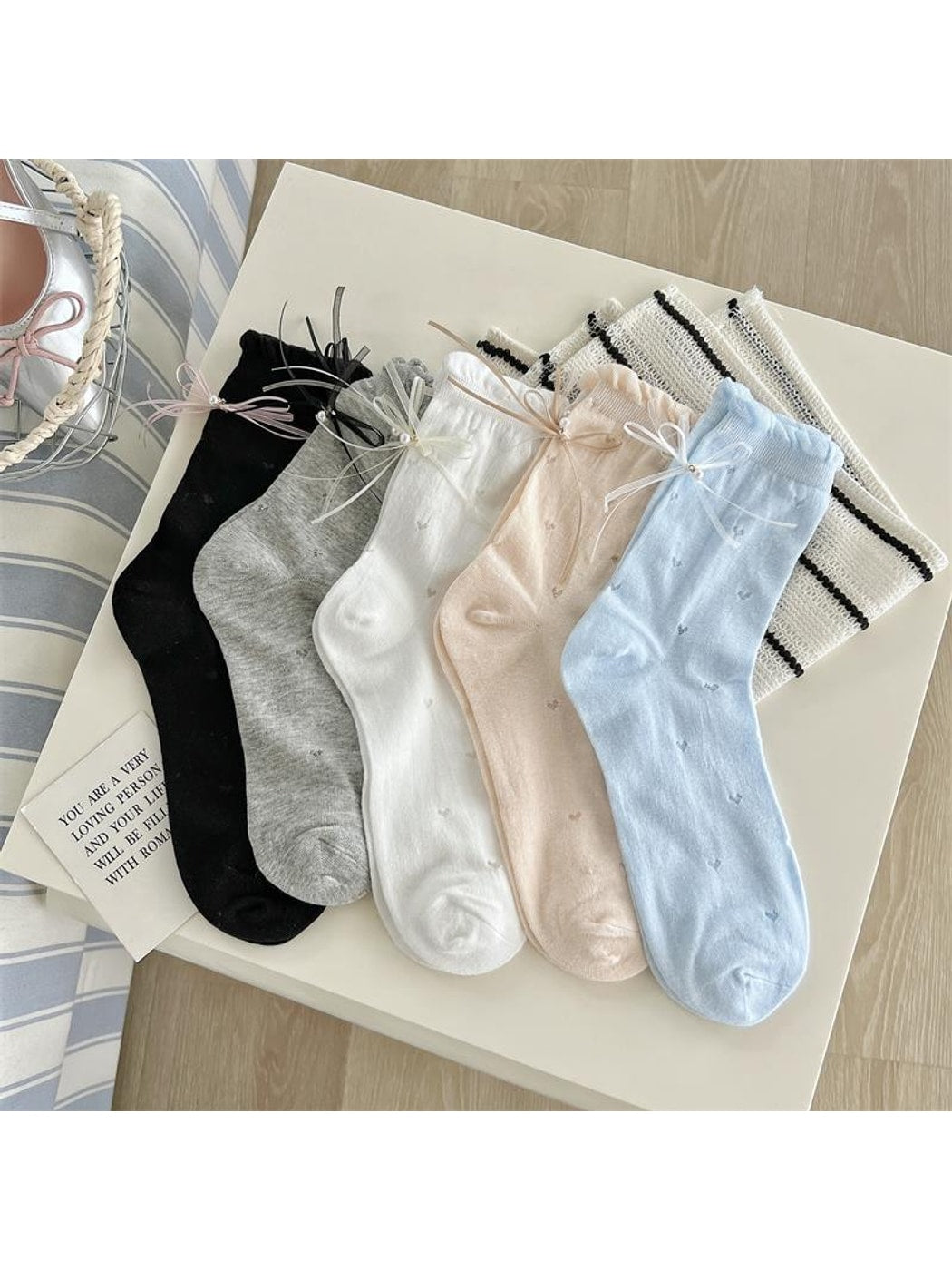 Rufia - Solid Color Heart Embossing Bow Crew Socks