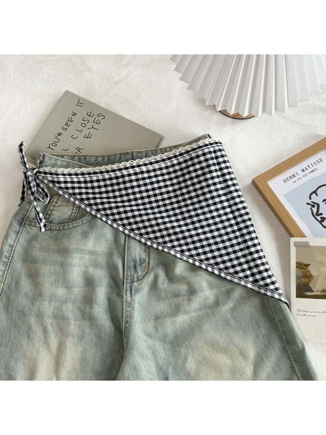 Scarvii - Gingham Lace Trim Triangle Bandana