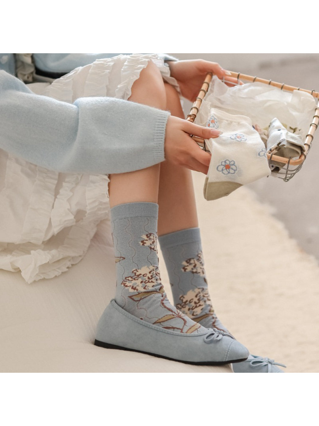 Rufia - Sheer Floral Illustration Crew Socks product image 2