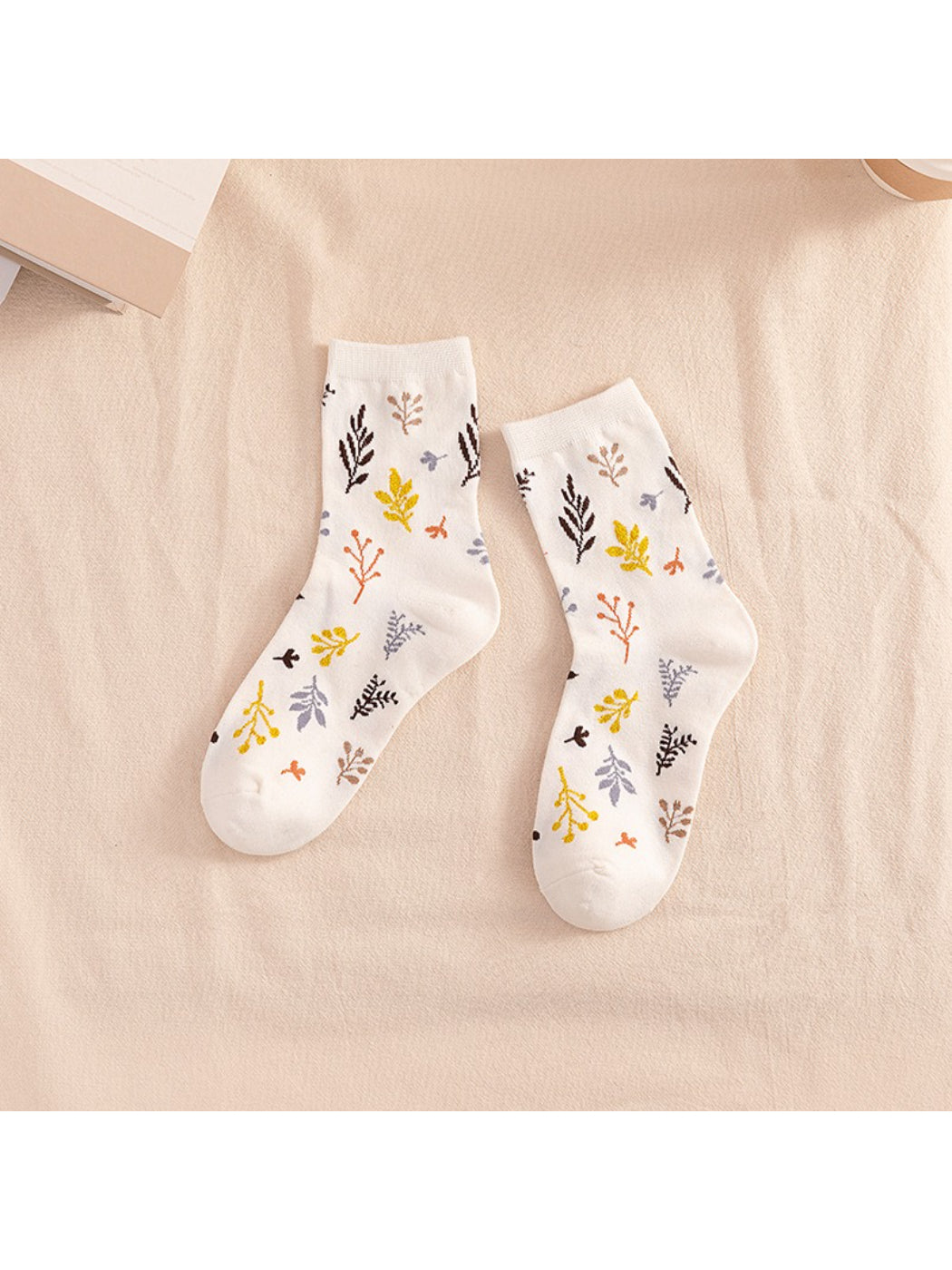 Rufia - Botanical Pattern Crew Socks