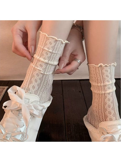 Rufia - Elegant Lace Hollow Ruffle Crew Socks