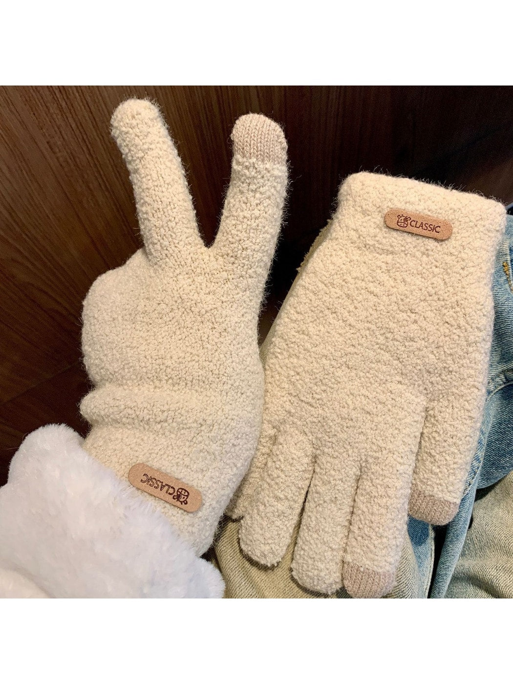Gloving - Minimal Solid Color Winter Knit Gloves