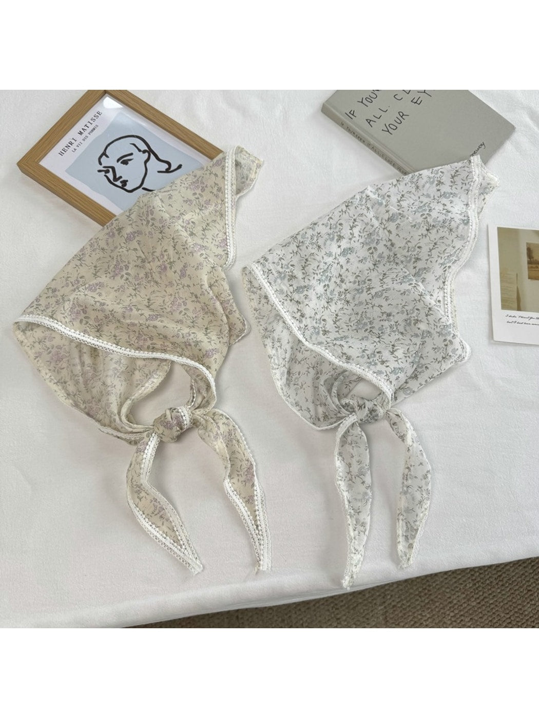 Scarvii - Elegant Floral Pattern Triangle Bandana