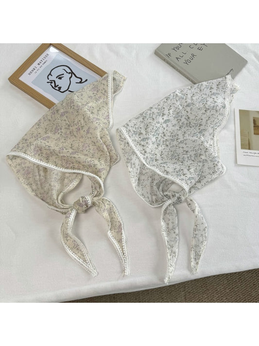 Scarvii - Elegant Floral Pattern Triangle Bandana