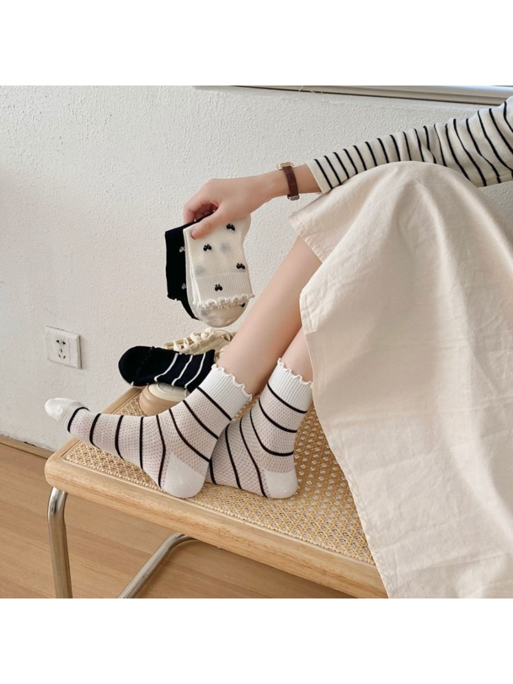Rufia - Minimal Bow and Stripe Ankle Socks product image 3