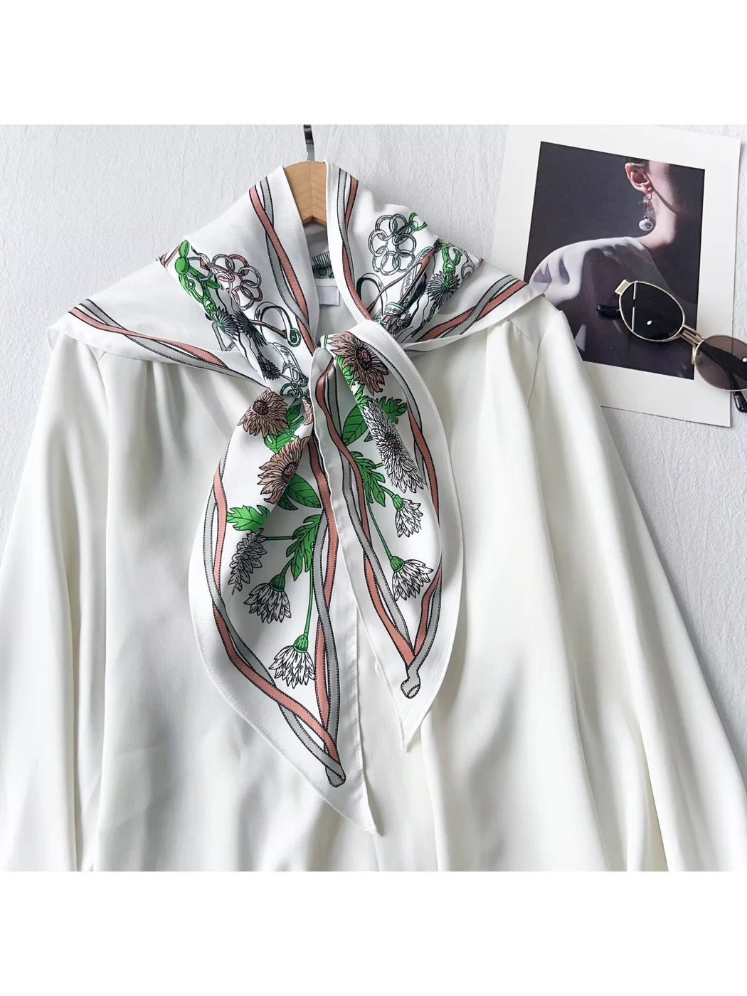 Scarvii - Floral Print Triangle Scarf