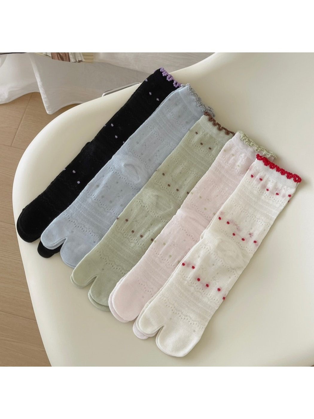 Rufia - Ruffle Trim Bow Socks