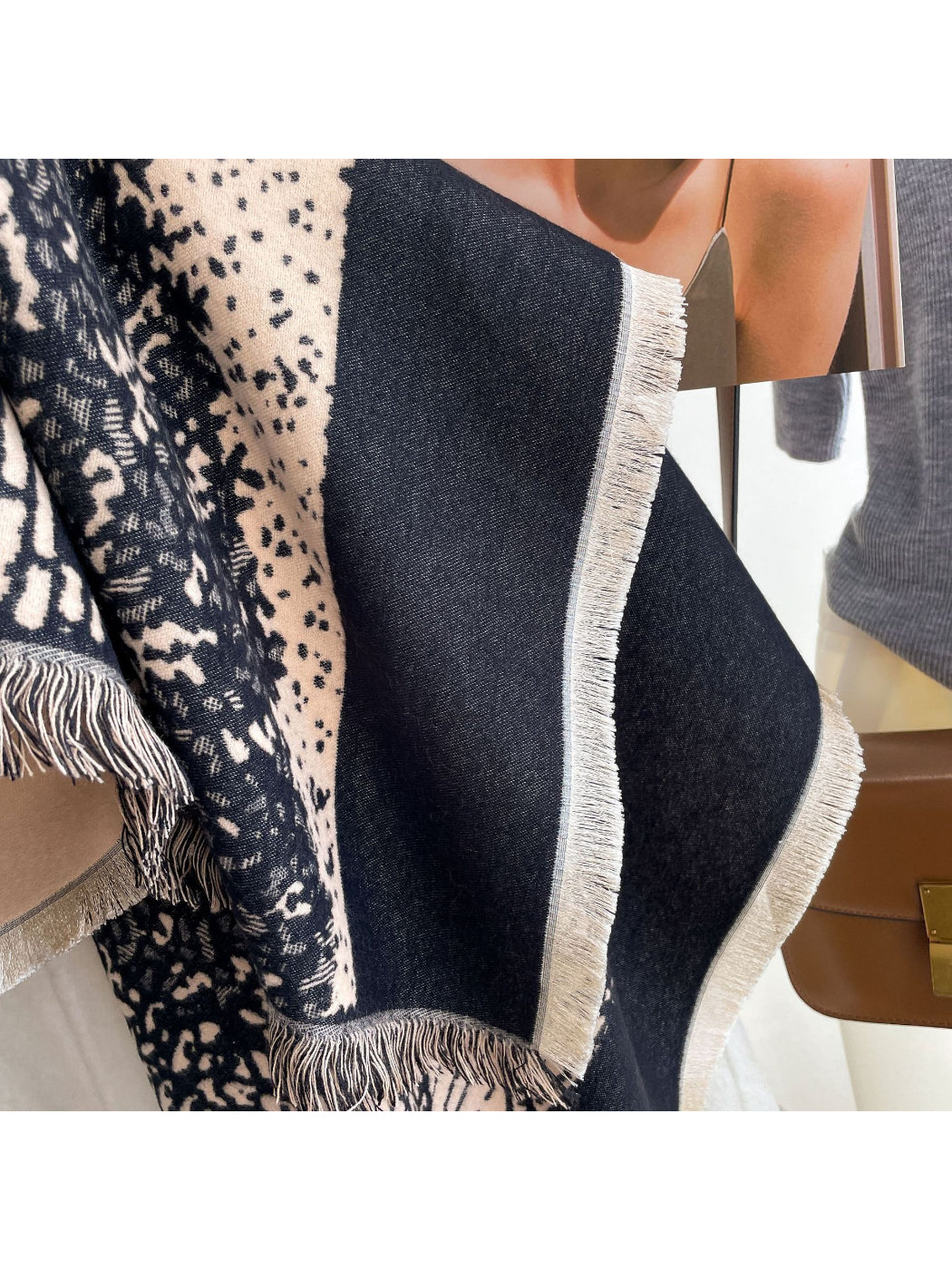 Scarvii - Botanical Scene Reversible Scarf