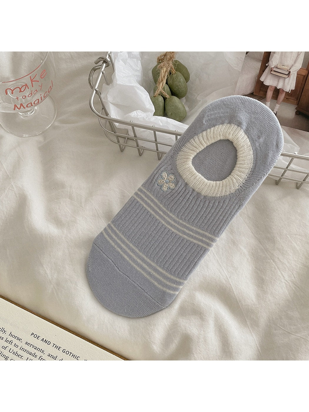 Rufia - Striped Flower Embroidery Low Ankle Socks