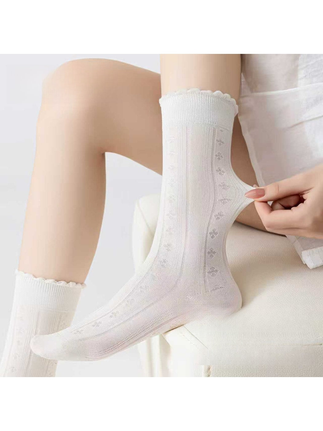 Rufia - Minimalist Solid White Openwork Crew Socks