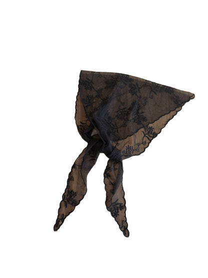 Scarvii - Scalloped Edge Embroidery Style Bandana