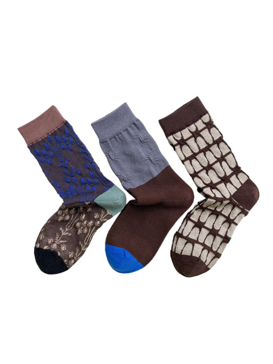 Rufia – Embossed Floral Geometric Mid-Calf Socks