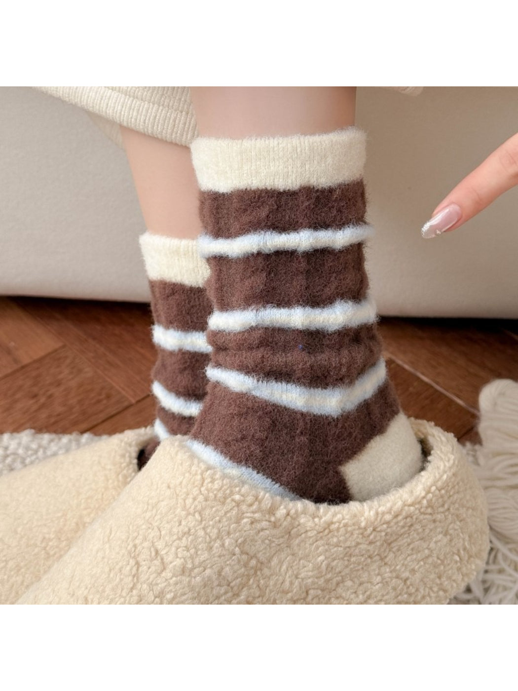 Rufia – Cozy Striped Crew Socks