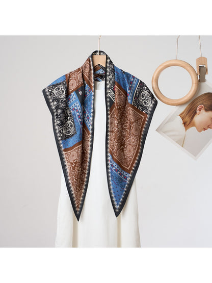Scarvii - Retro Border Print Fashion Triangle Bandana