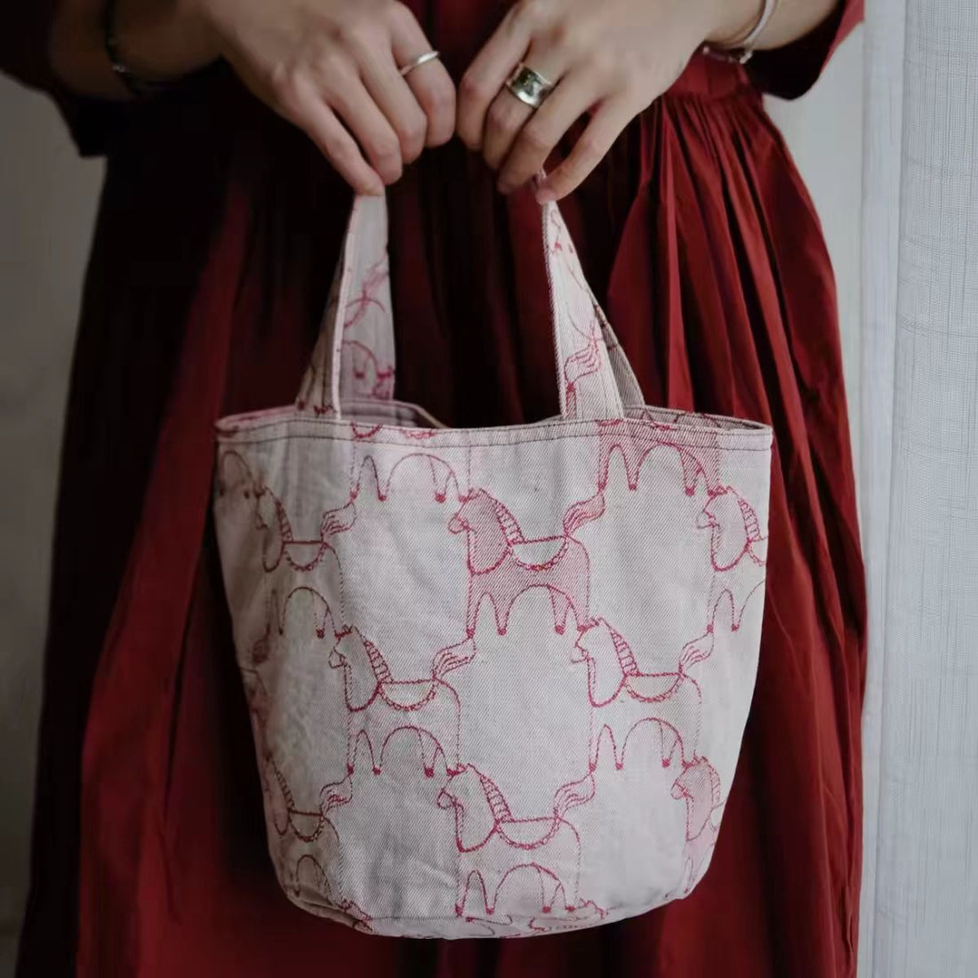 Cosbai Sketch Horse Print Tote Bag displayed flat showing full design