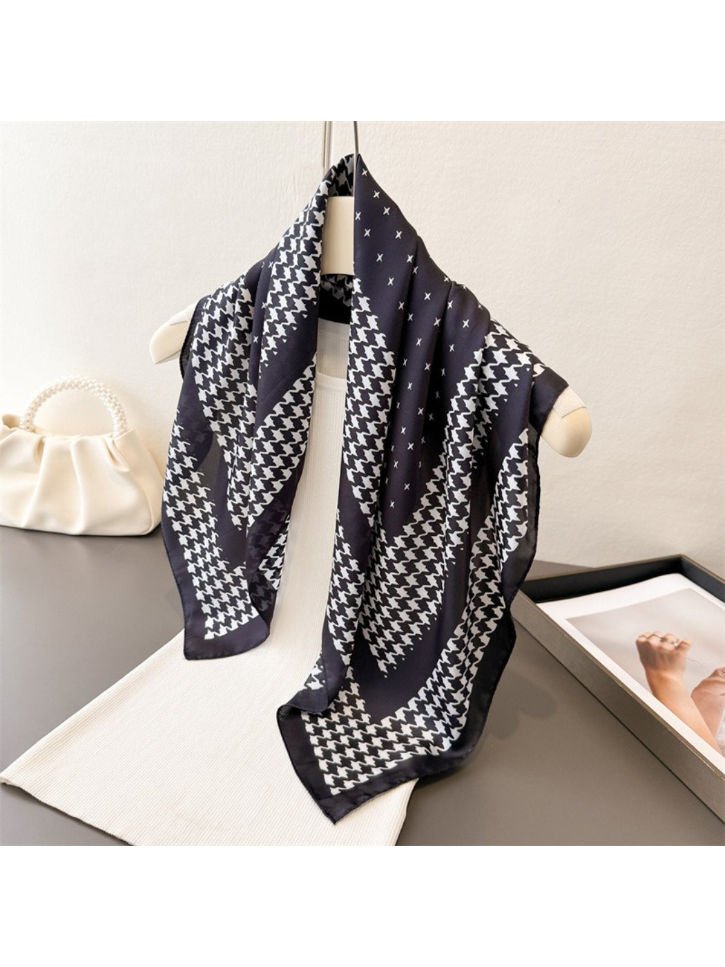 Scarvii - Houndstooth Print Square Scarf