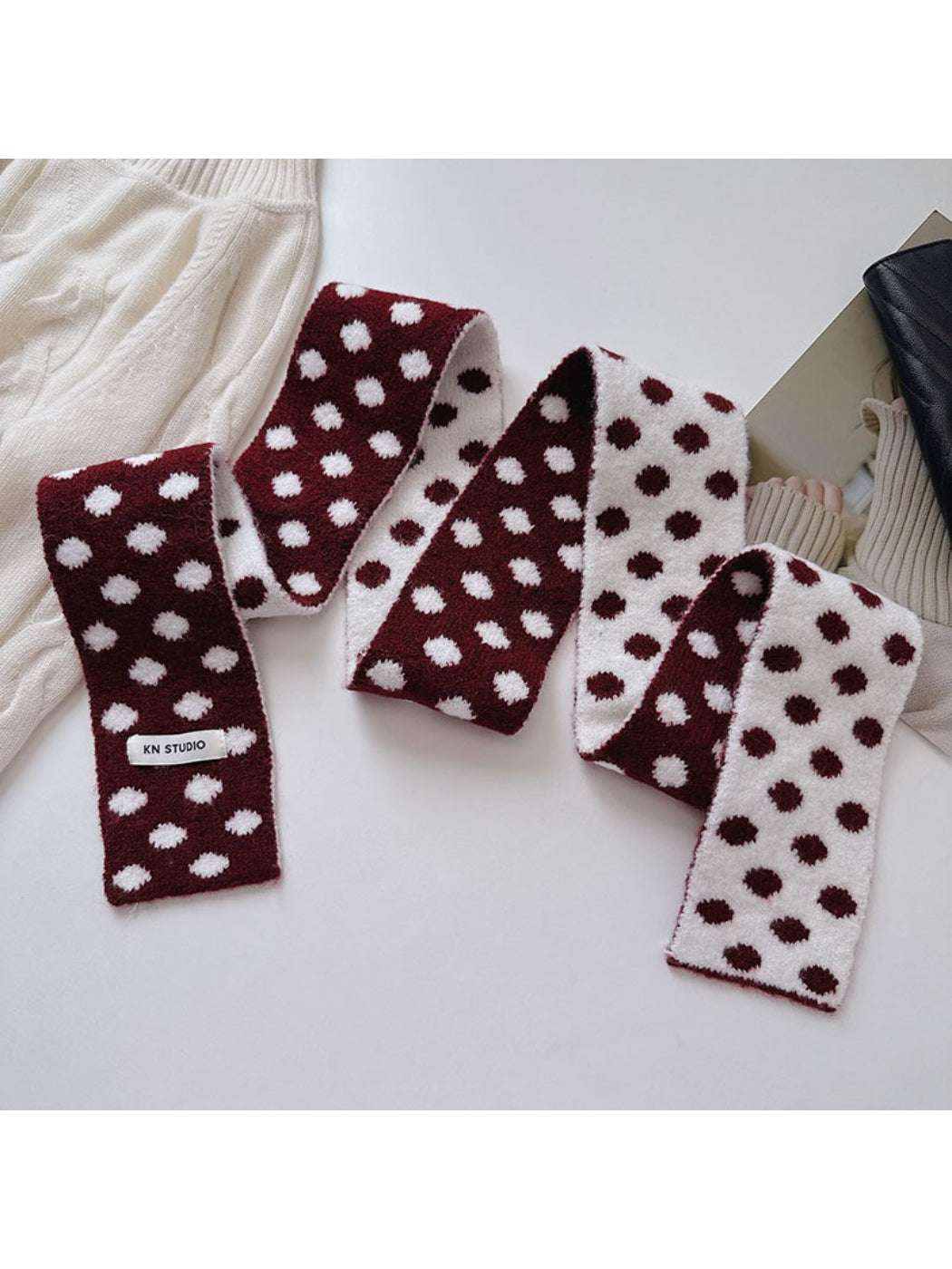 Scarvii - Reversible Soft Dot Scarf