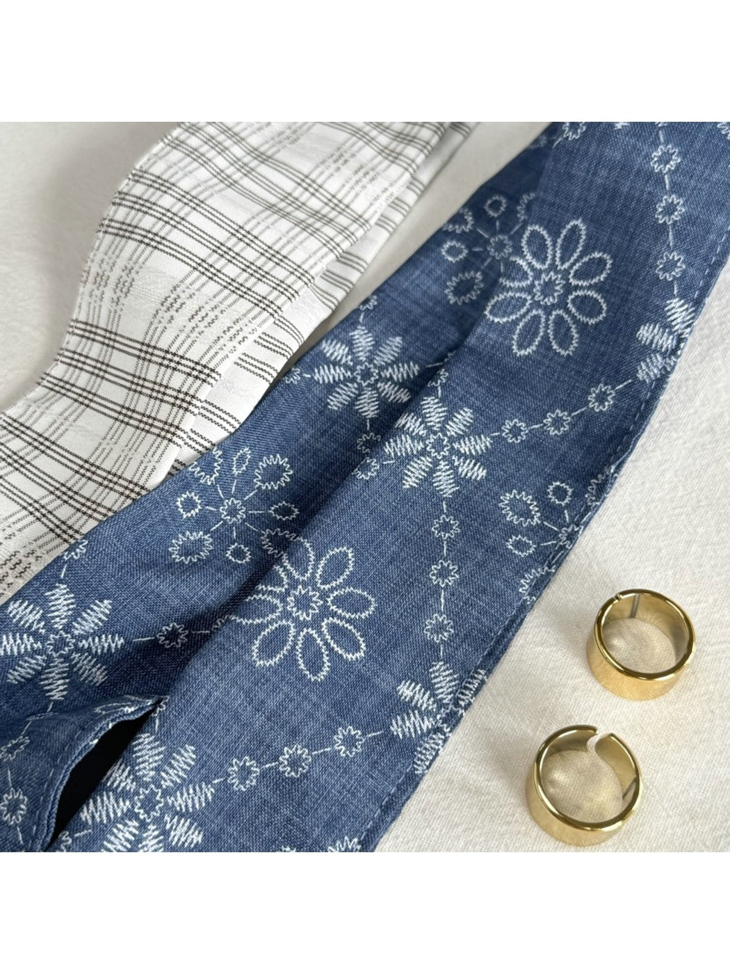 Scarvii - Floral Print Long Narrow Neck Scarf