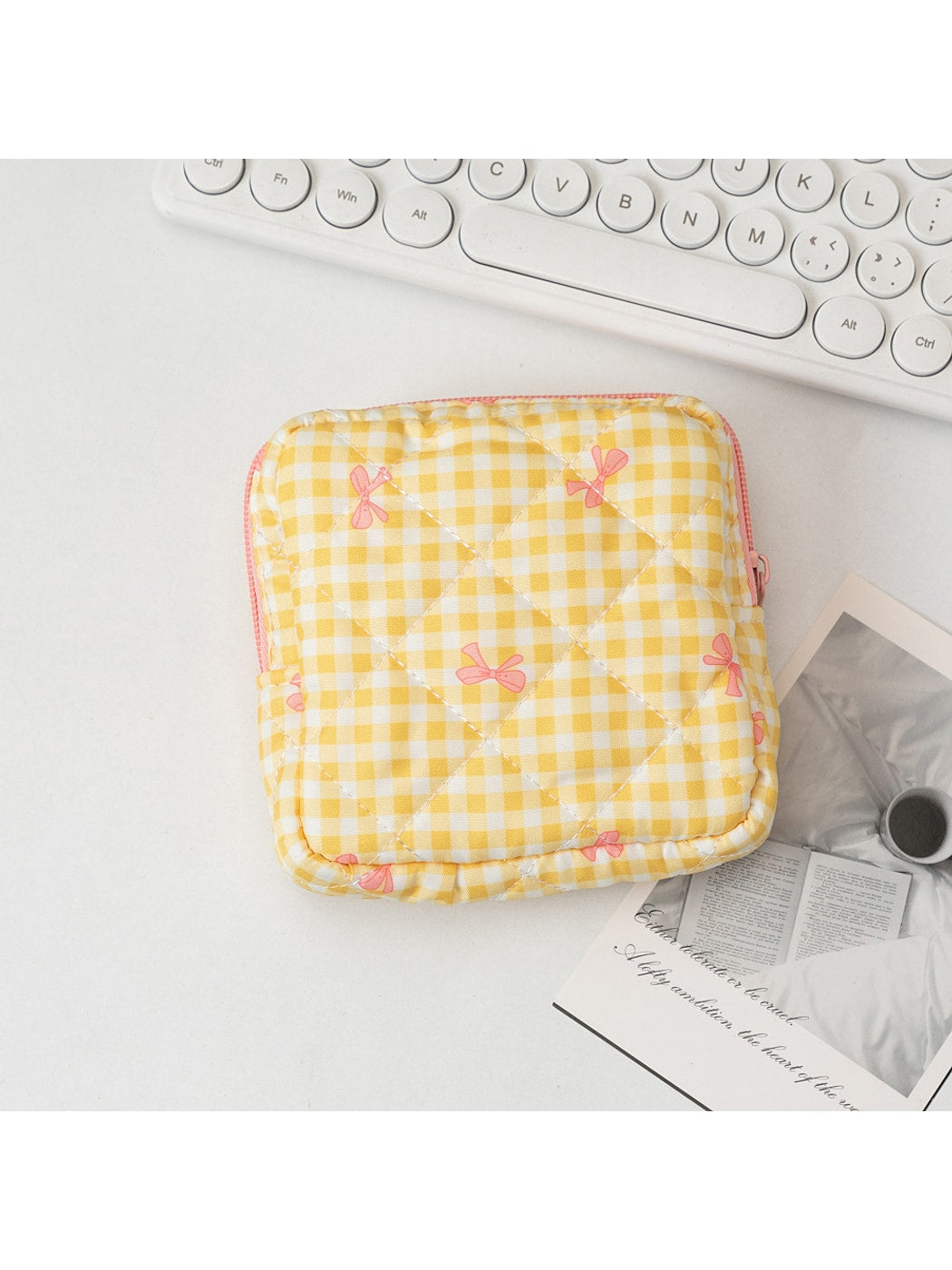 Cosbai - Bow and Heart Pattern Quilted Pouch