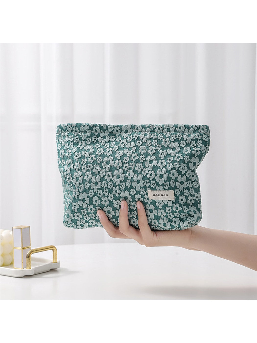 Cosbai - Geometric Print Handheld Makeup Bag