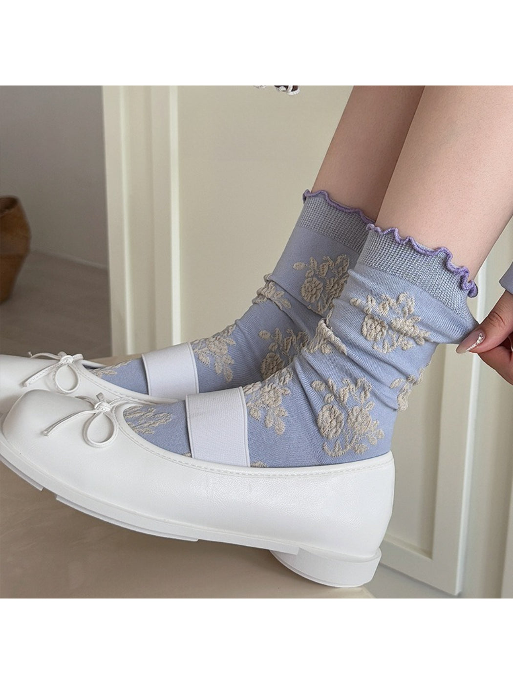 Rufia - Vintage Floral Jacquard Lettuce-Edge Socks