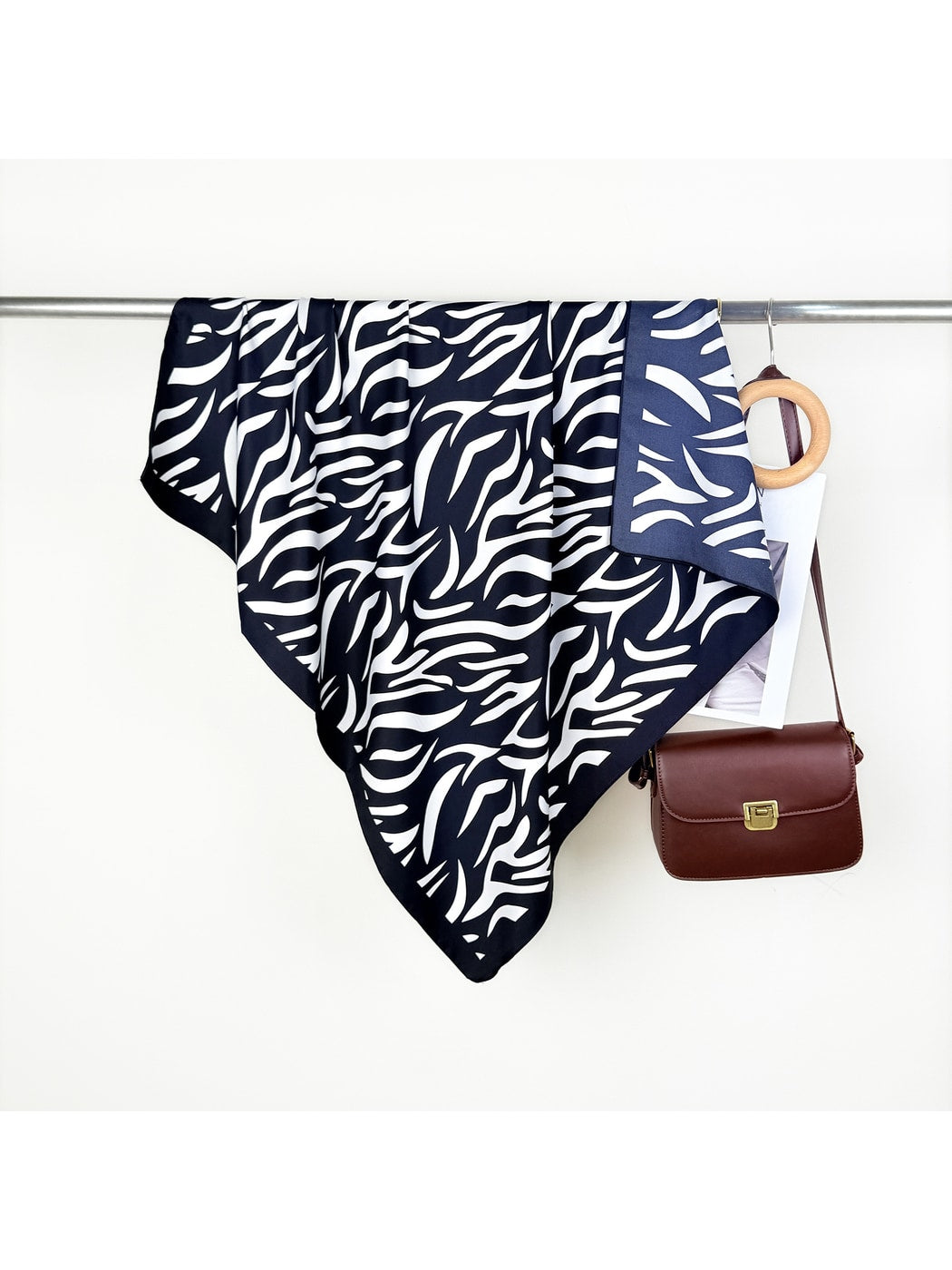 Scarvii - Retro Zebra Print Fashion Square Scarf