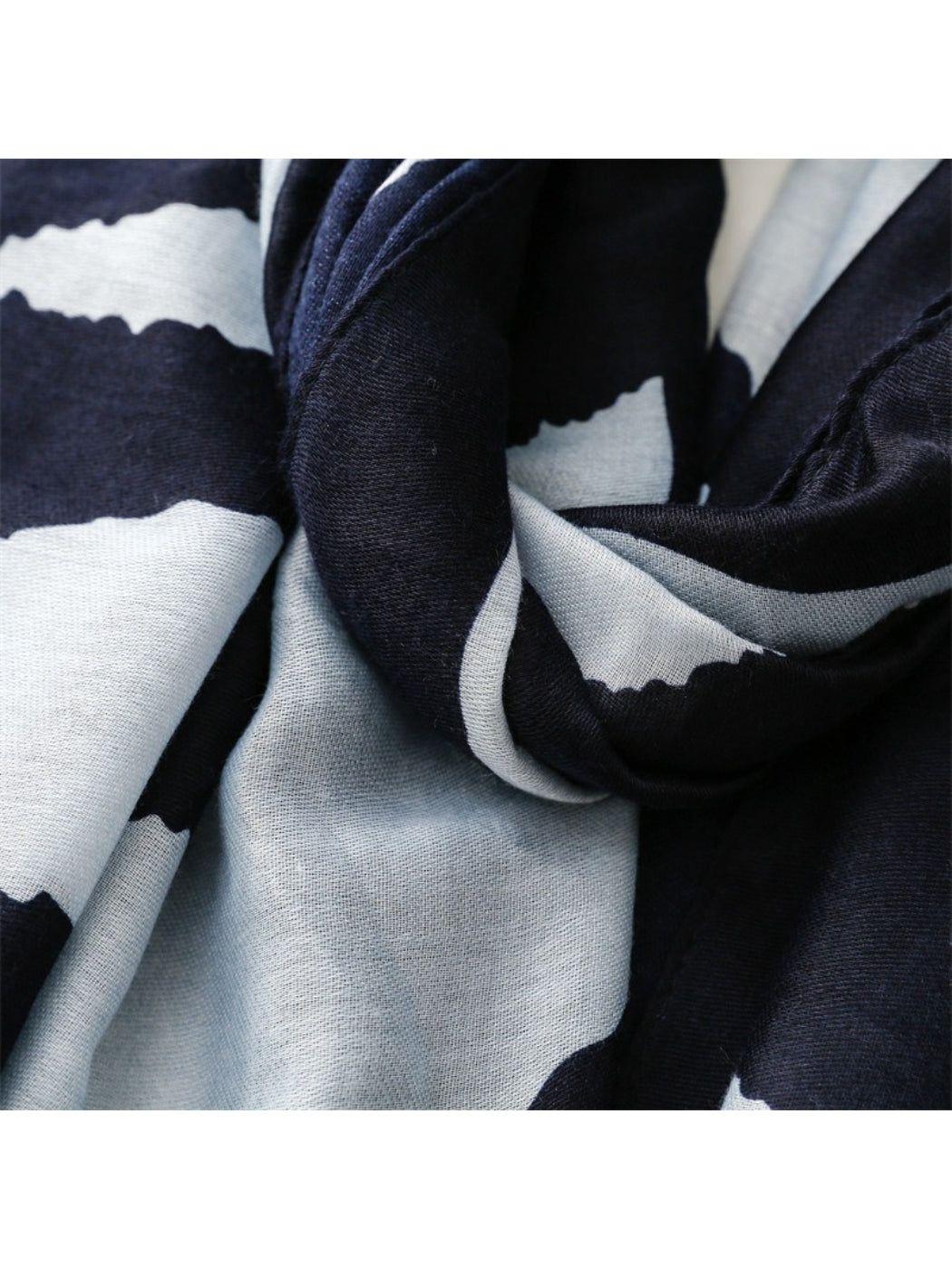 Scarvii - Modern Stripe Print Tassel Scarf
