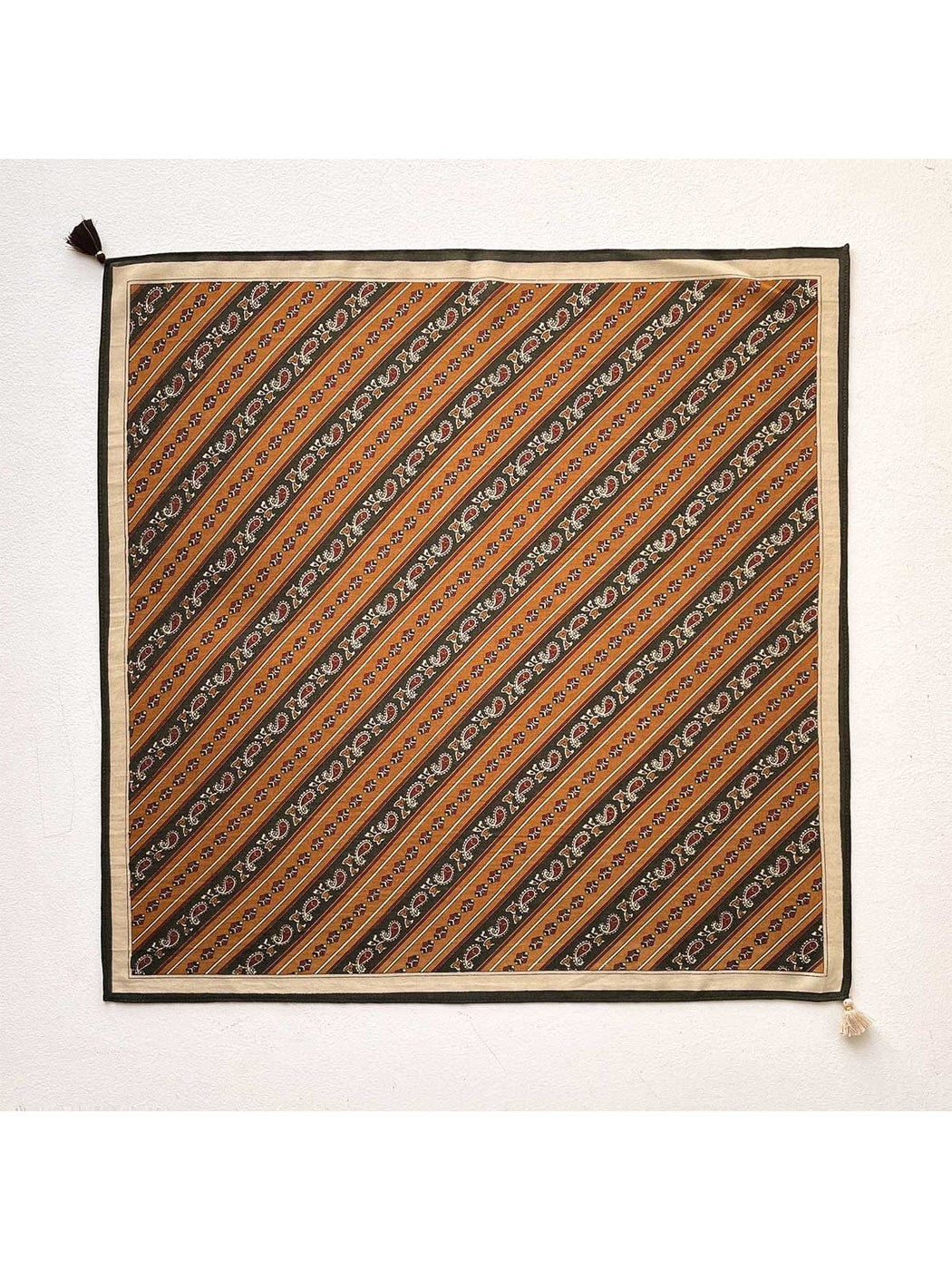 Scarvii - Retro Diagonally Arranged Paisley Square Scarf