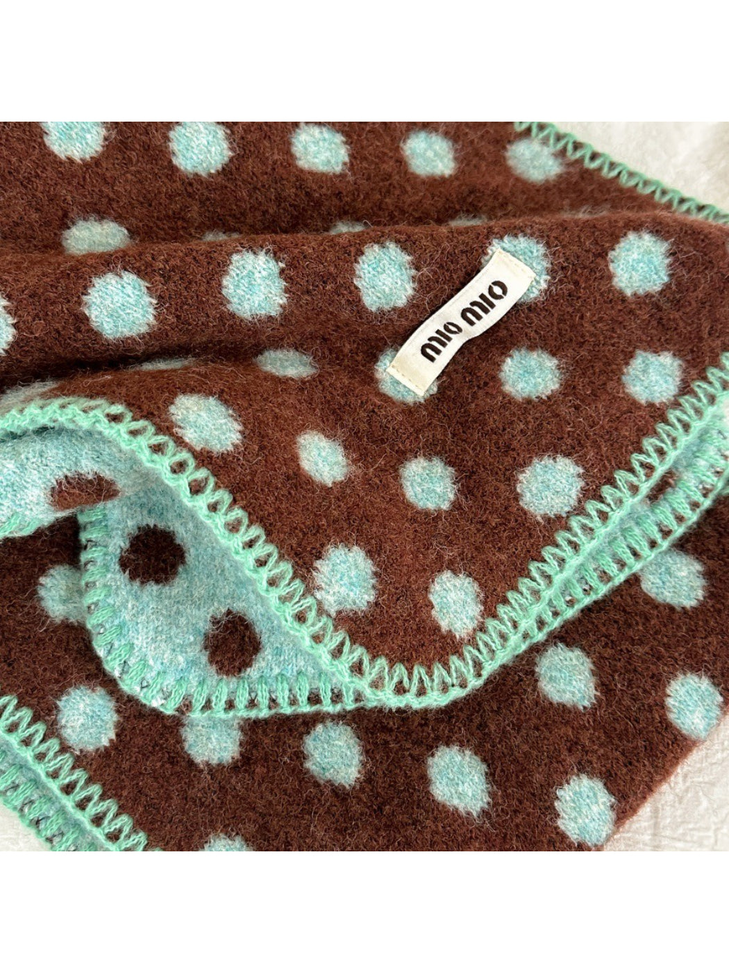 Scarvii – Polka Dot Knit Scarf