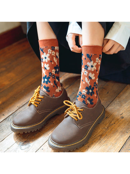 Rufia - Retro Wildflower Pattern Crew Socks