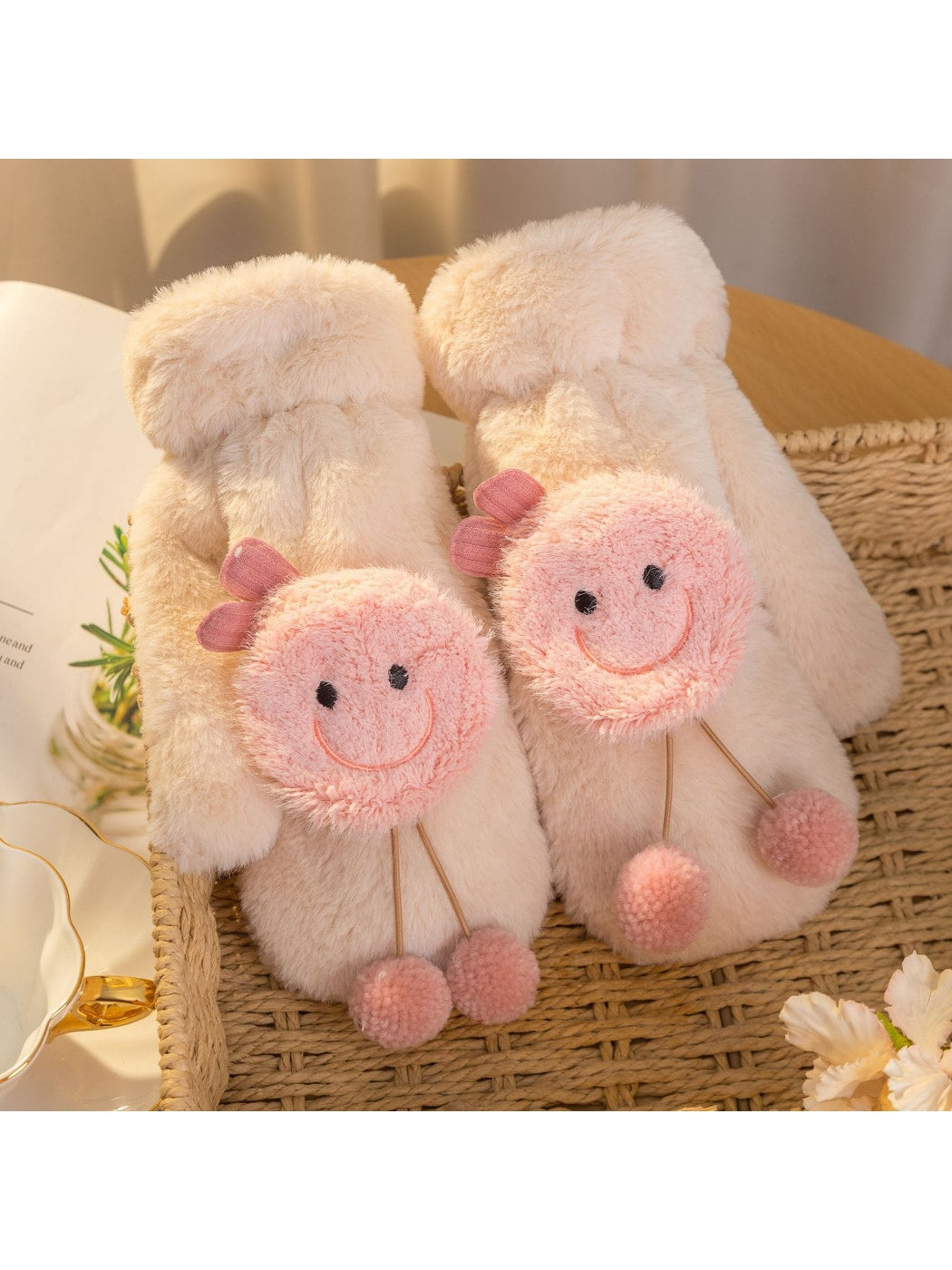 Gloving - Cartoon Smiley Face Plush Winter Mittens