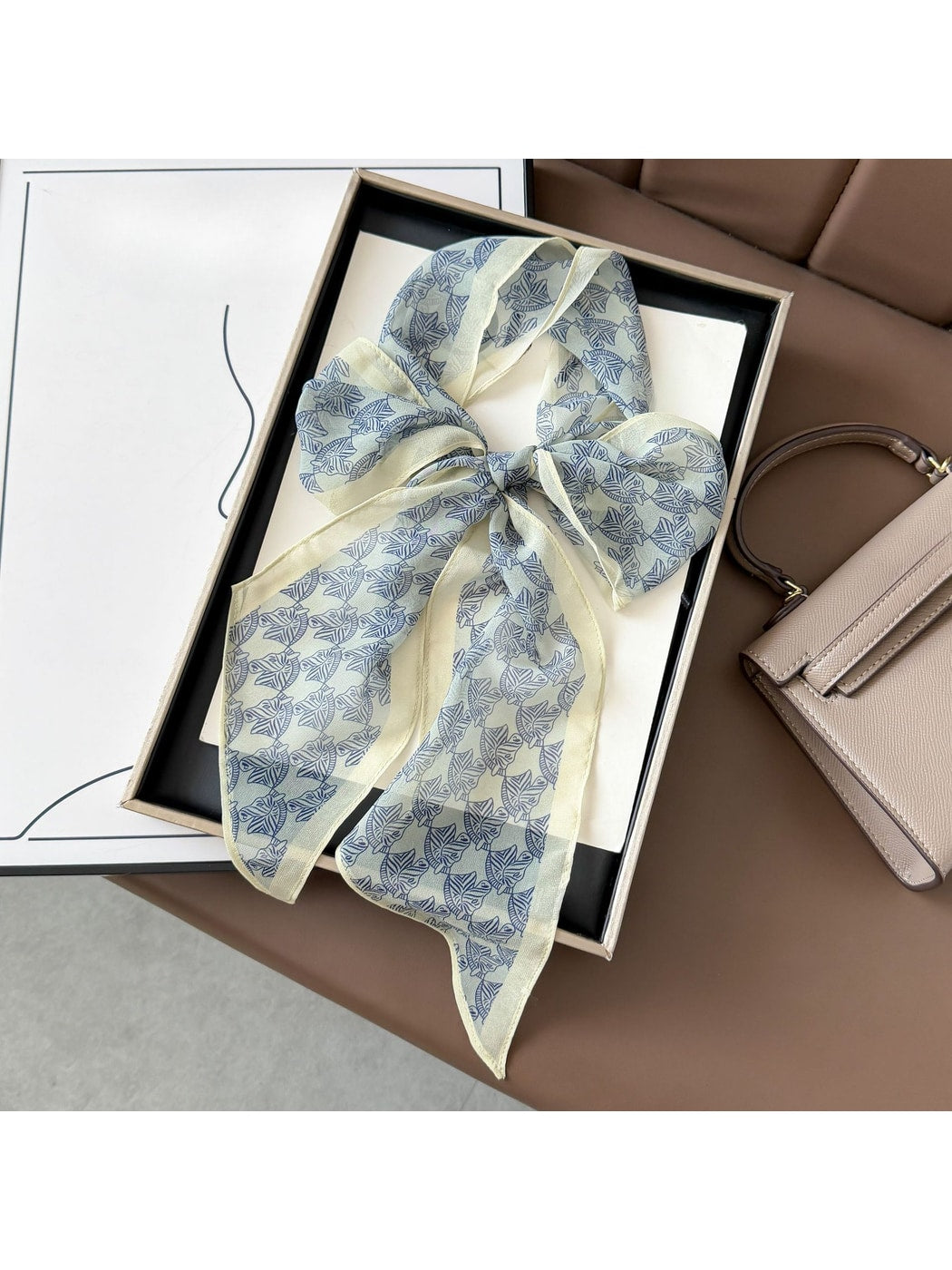 Scarvii - Blue Modern Styling Print Narrow Scarf