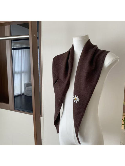 Scarvii - Daisy Detail Triangle Knit Scarf