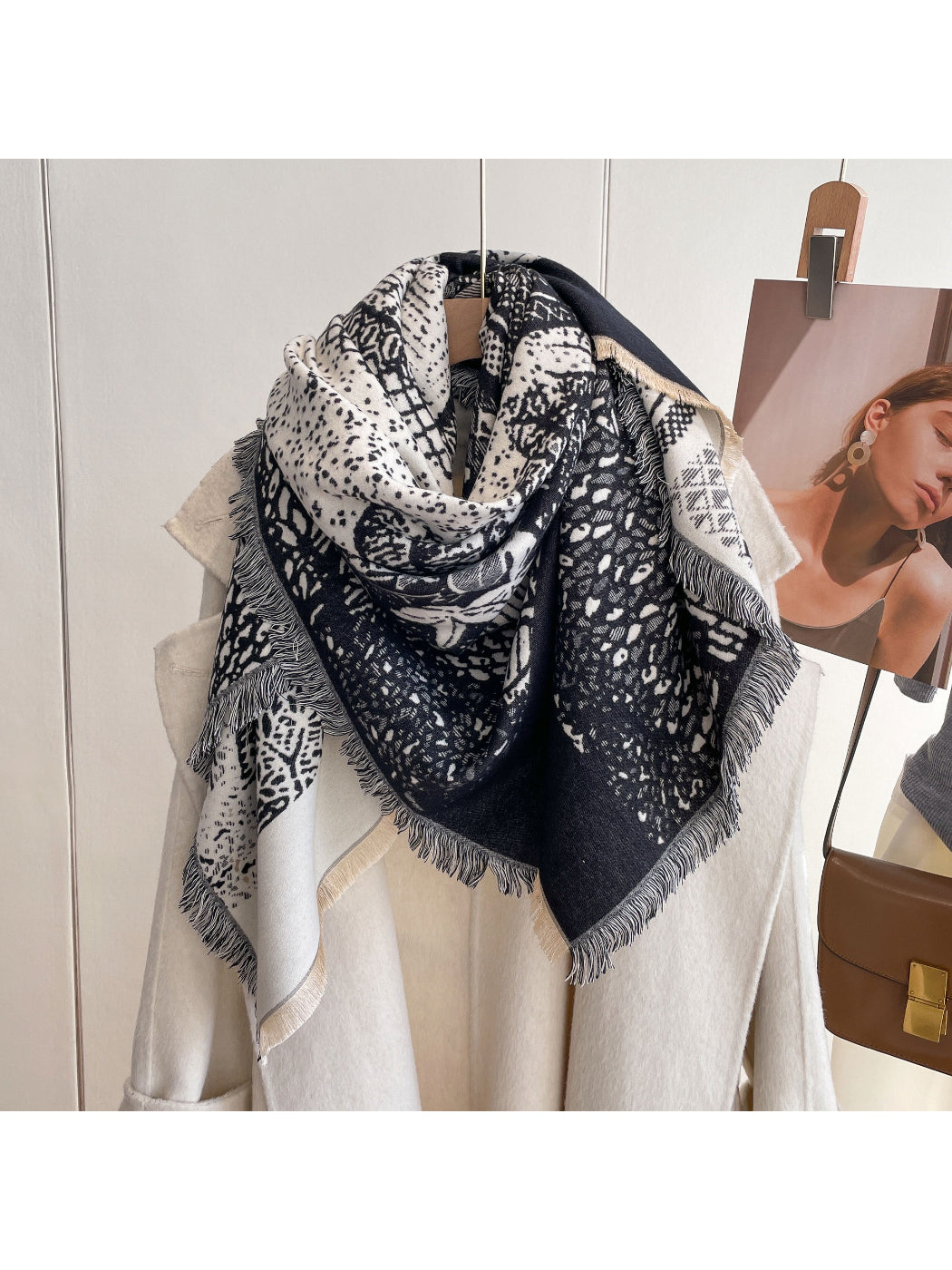 Scarvii - Botanical Scene Reversible Scarf