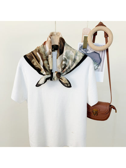Scarvii - Retro Garden Bloom Square Scarf