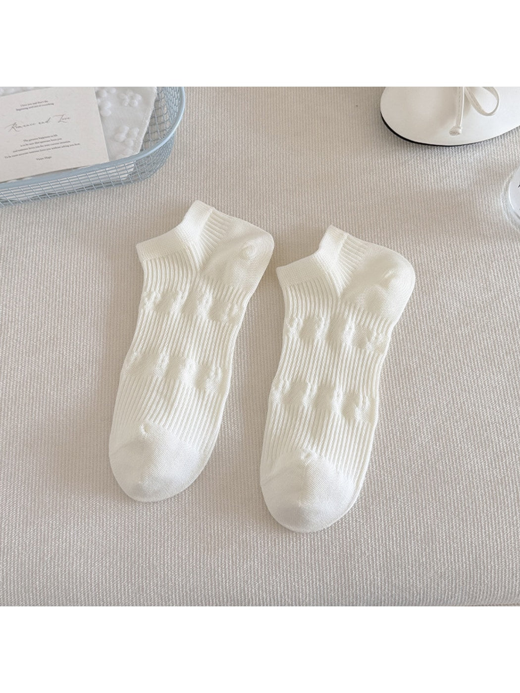 Rufia - Elegant White Women's No-Show Socks