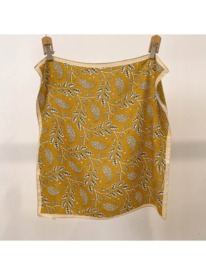 Scarvii - Printed Floral Paisley Pattern Square Scarf