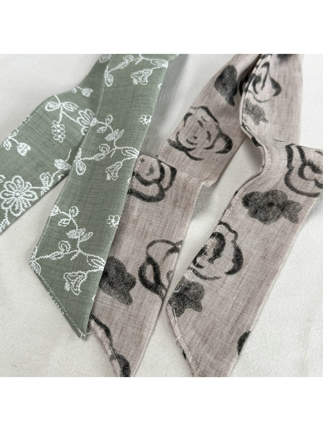 Scarvii - Printed Slim Tie Neck Fashion Necklace