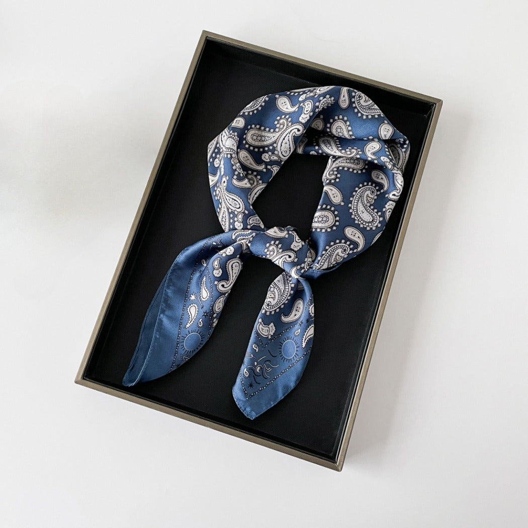 Scarvii - Soft Vintage Paisley Printed Square Scarf