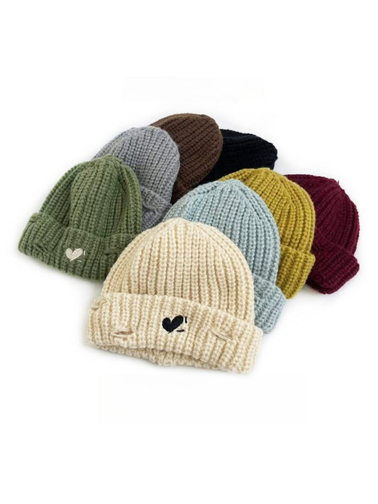 Haila - Vintage Knitted Beanie with Heart Embroidered